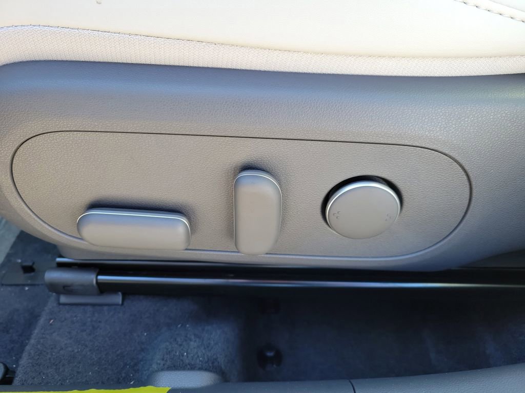 New 2026 Hyundai Kona Limited FWD image 18