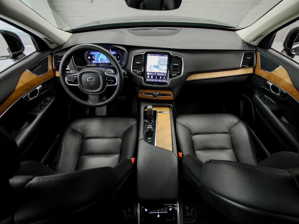 Used 2024 Volvo XC90 B5 Plus AWD/4WD image 15