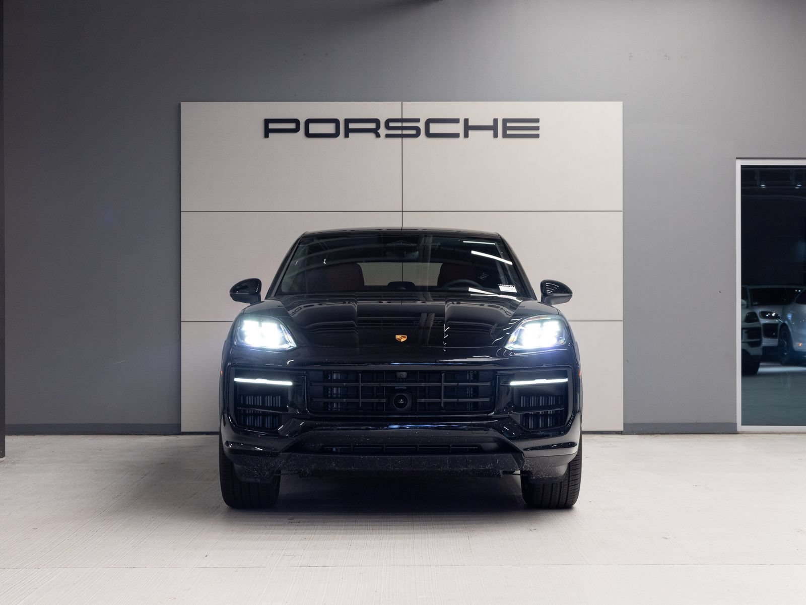 New 2026 Porsche Cayenne Coupe AWD/4WD image 10