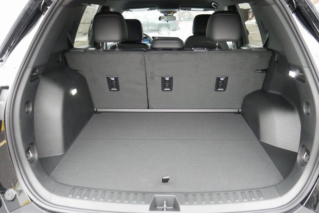 New 2026 Chevrolet Equinox LT w/ Convenience Package II FWD image 26