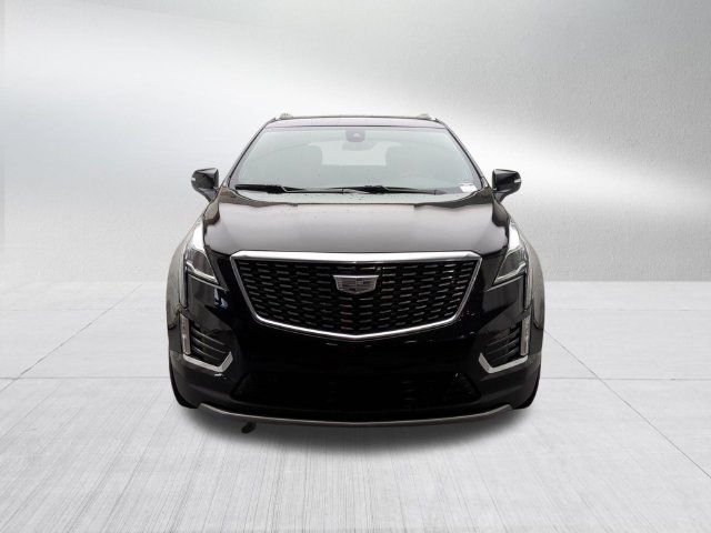 Used 2024 Cadillac XT5 Premium Luxury AWD/4WD image 2