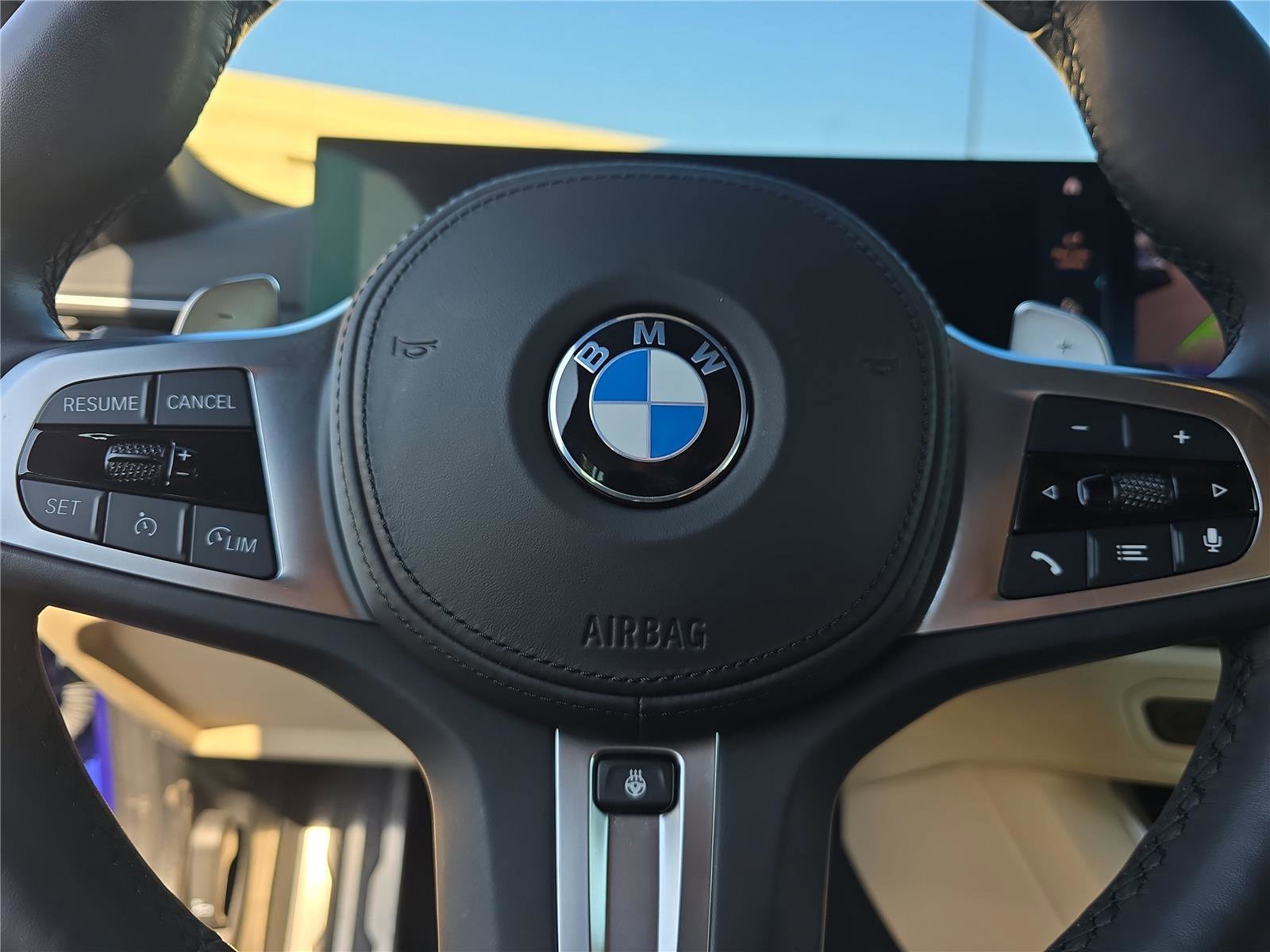 Used 2023 BMW 330i Sedan w/ M Sport Package RWD image 21