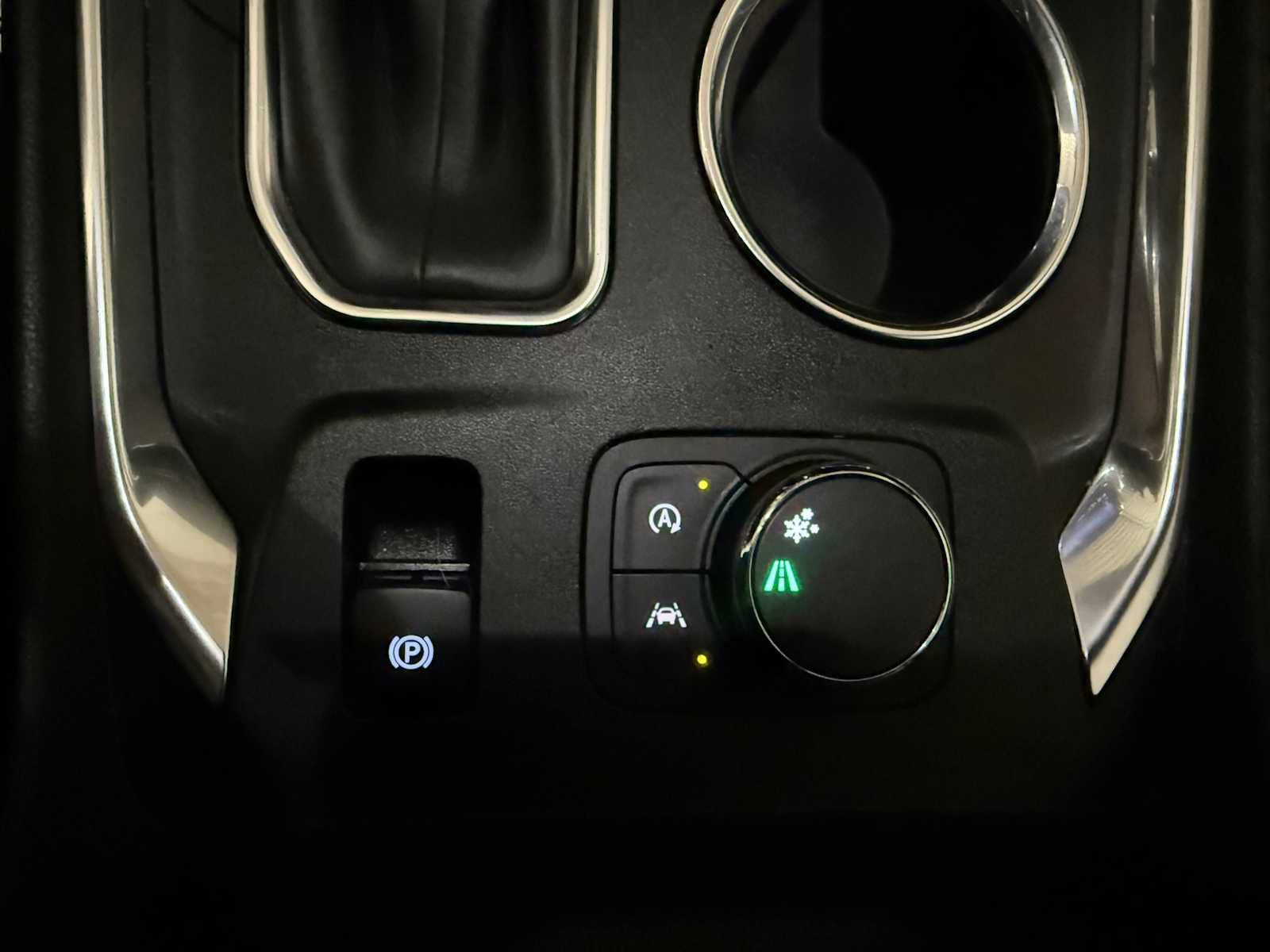 Used 2023 Chevrolet Traverse LT image 34