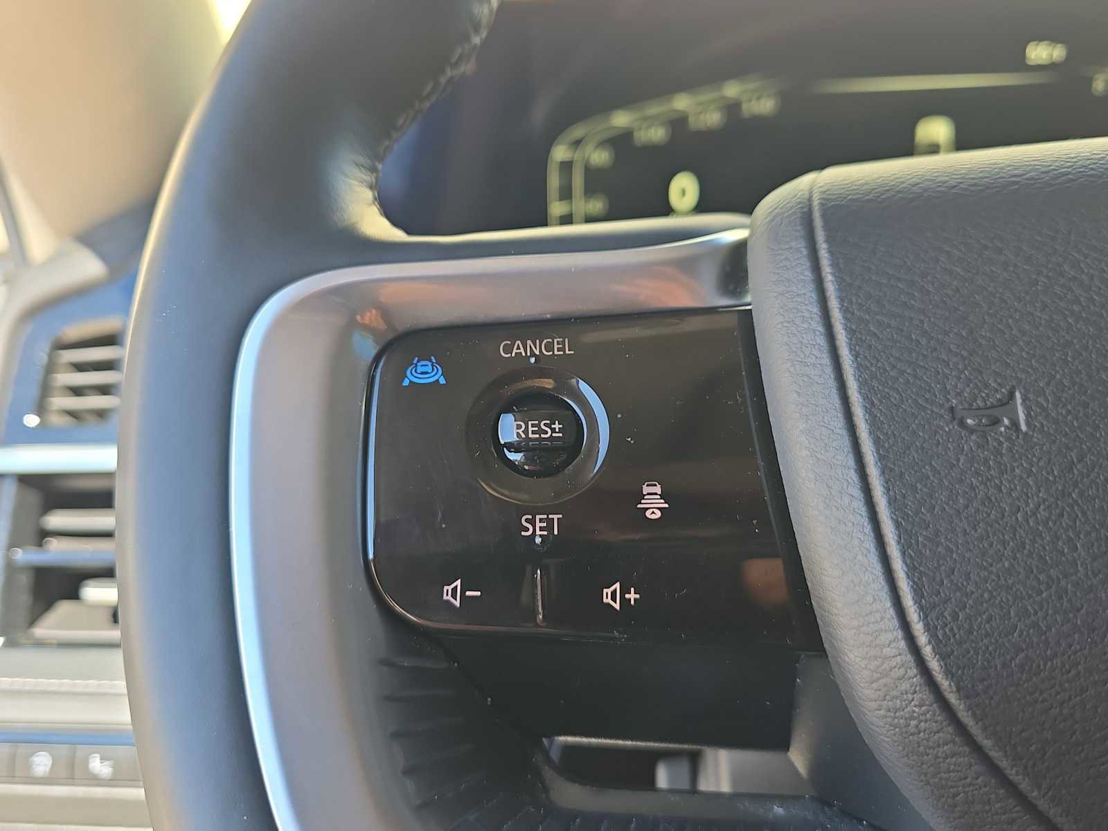 Certified 2025 INFINITI QX80 Luxe image 22