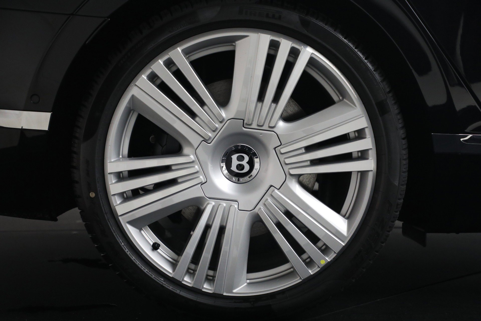 New 2026 Bentley Flying Spur Azure AWD/4WD image 16