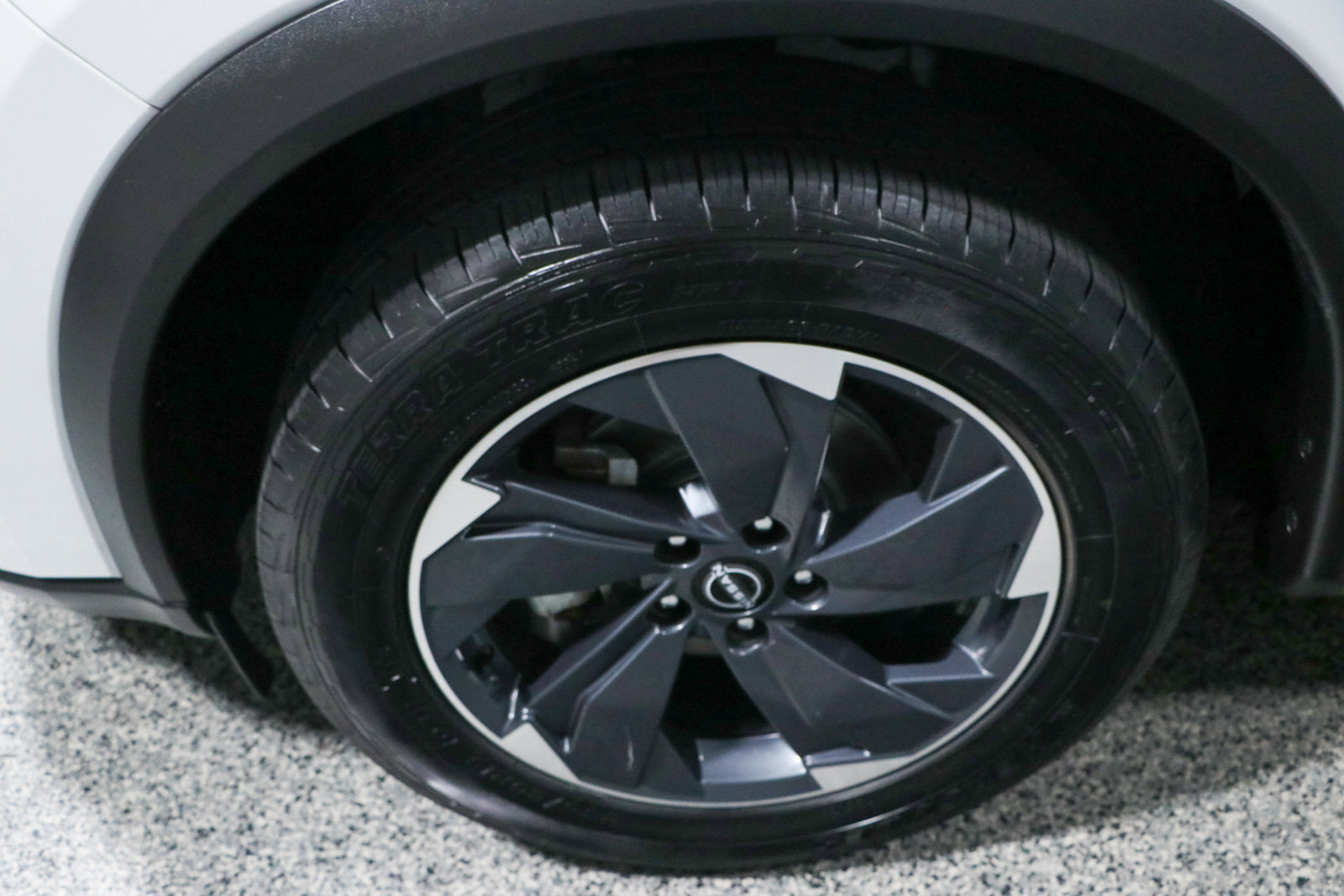 Used 2024 Nissan Rogue SV FWD image 11