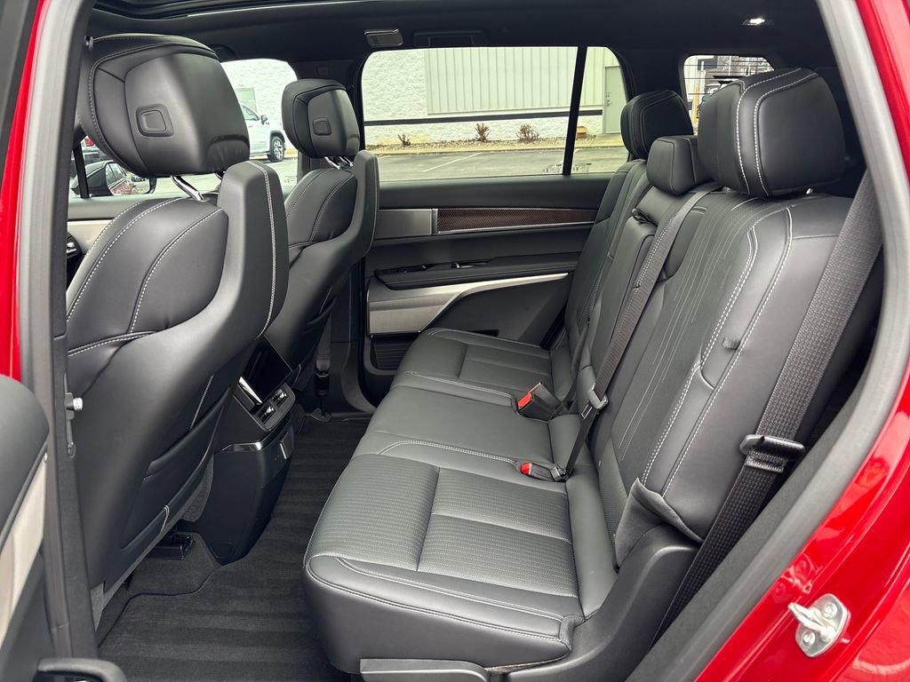 New 2026 Cadillac Vistiq Luxury image 41