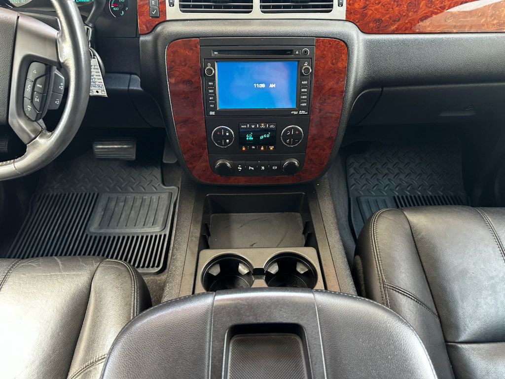 Used 2011 Chevrolet Silverado 2500 LTZ w/ LTZ Plus Package AWD/4WD image 19