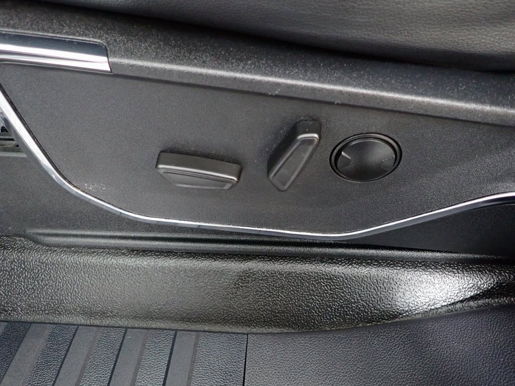 Used 2024 Ford F350 Lariat w/ FX4 Off-Road Package image 22