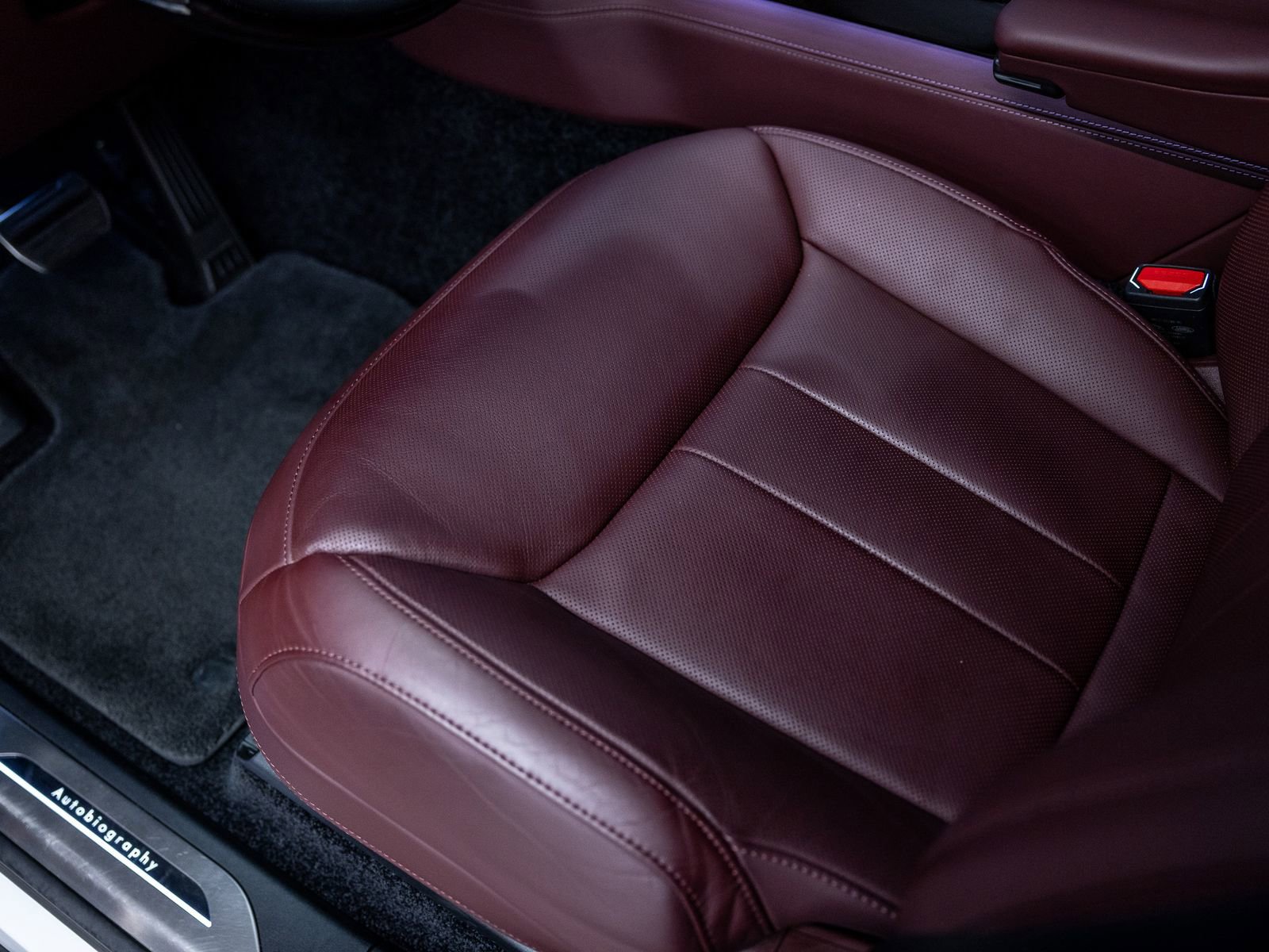 Used 2025 Land Rover Range Rover Autobiography image 25