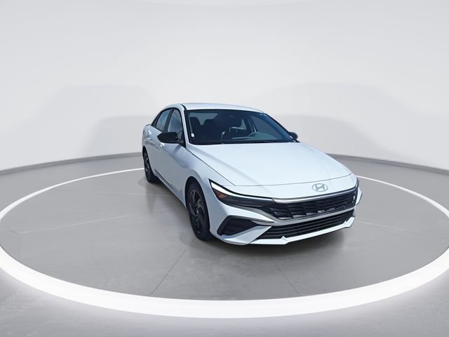 New 2026 Hyundai Elantra Sport FWD video 3