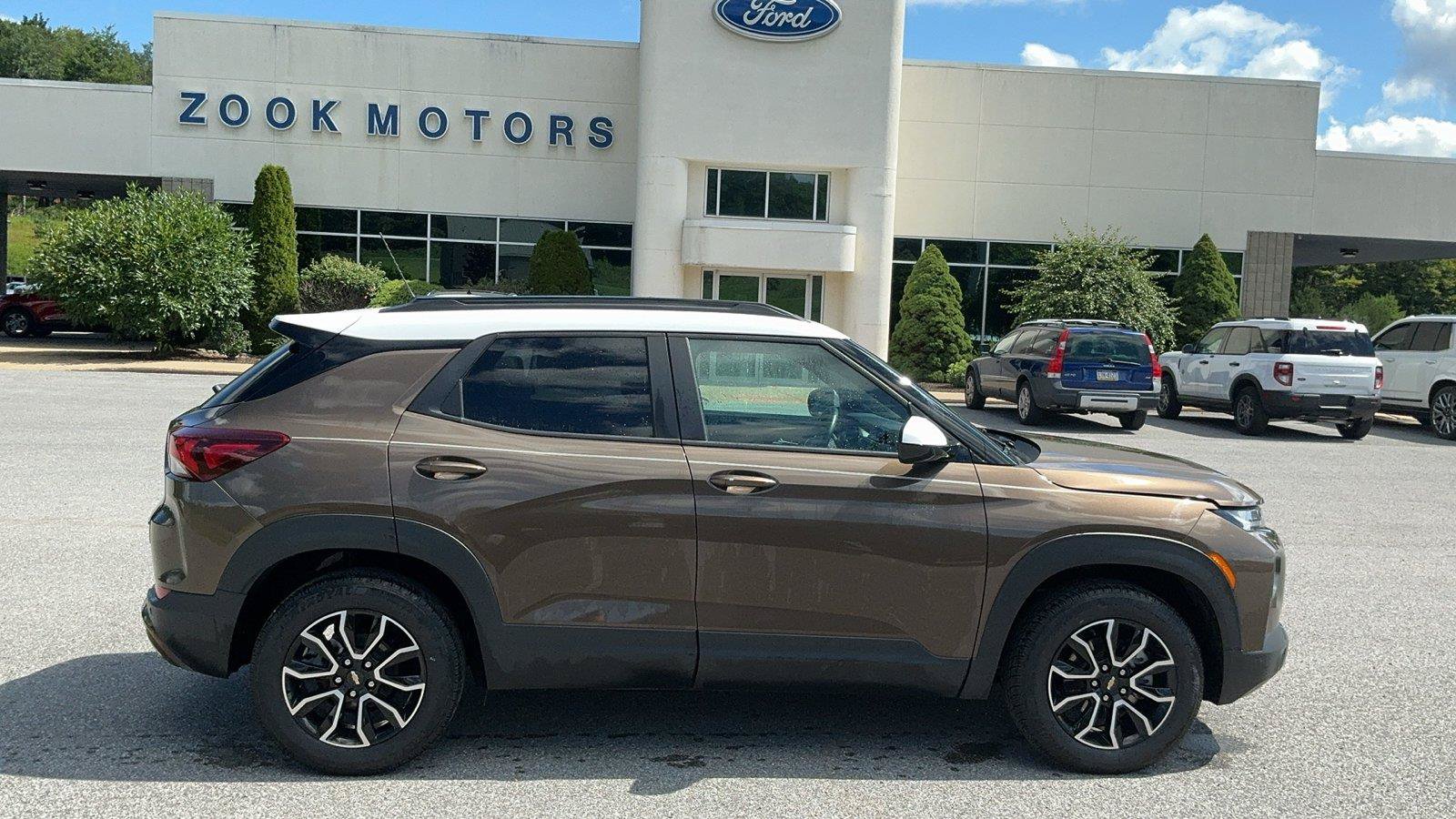 Used 2022 Chevrolet TrailBlazer ACTIV w/ Sun and Liftgate Package AWD/4WD image 4
