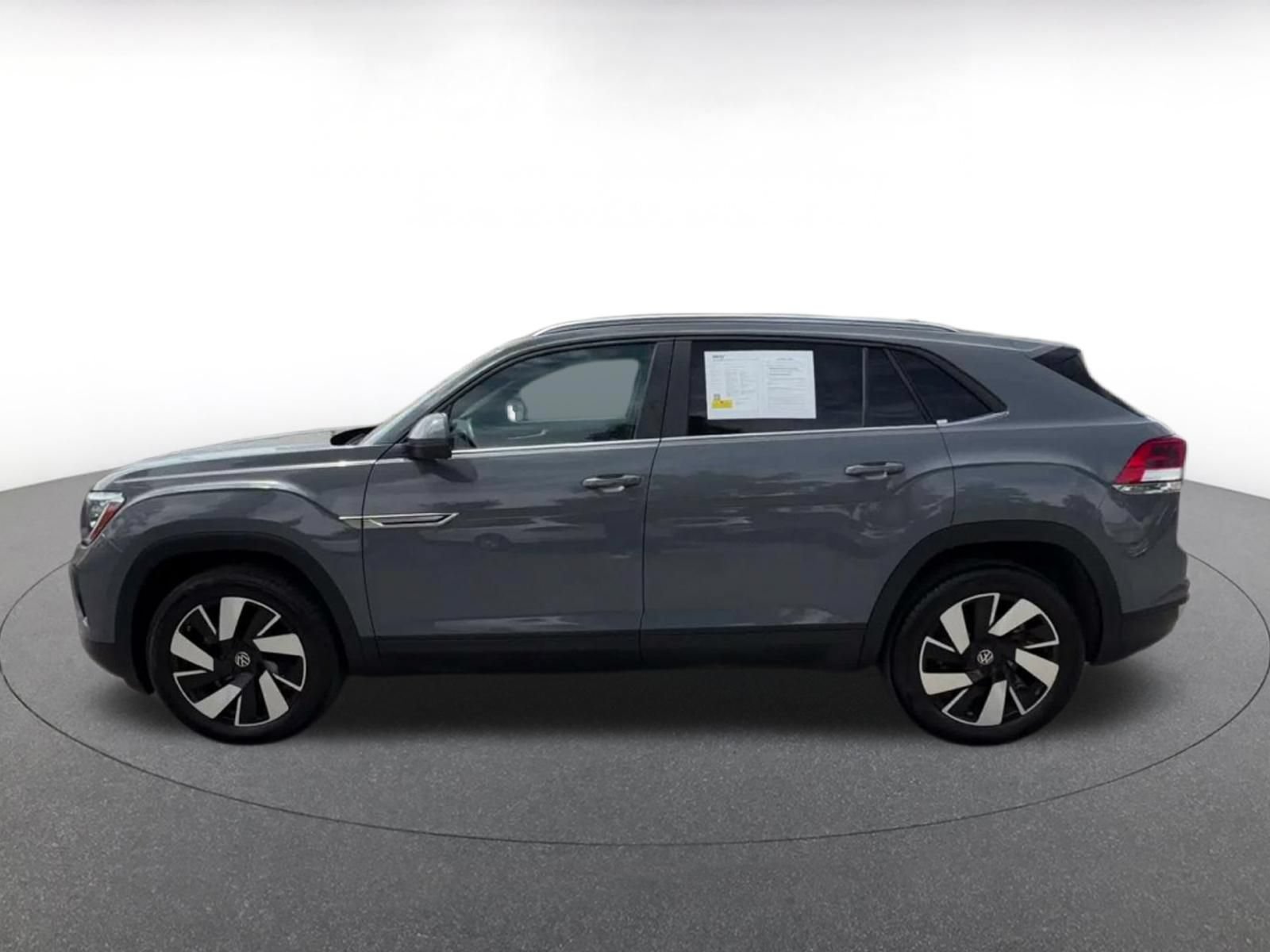Used 2026 Volkswagen Atlas Cross Sport SE FWD image 7