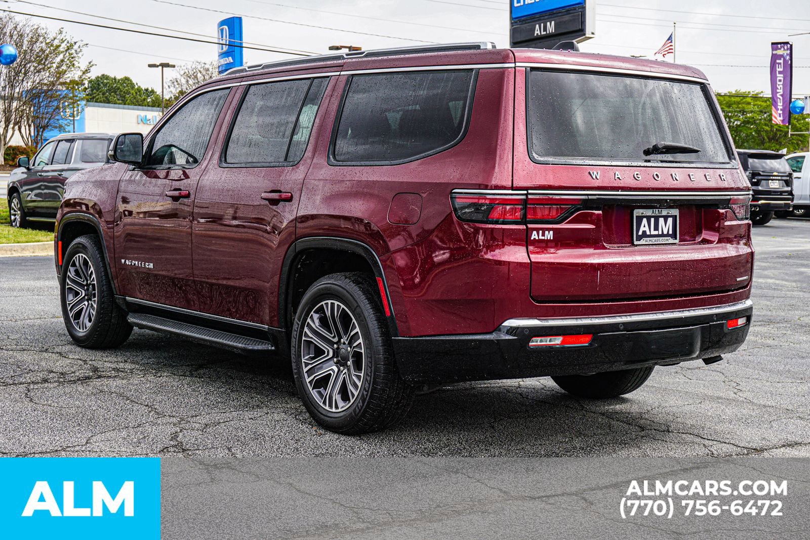 Used 2024 Jeep Wagoneer Series II w/ Flexible Seating Group RWD image 8