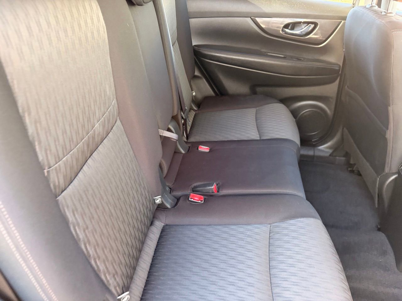 Certified 2020 Nissan Rogue SV FWD image 14