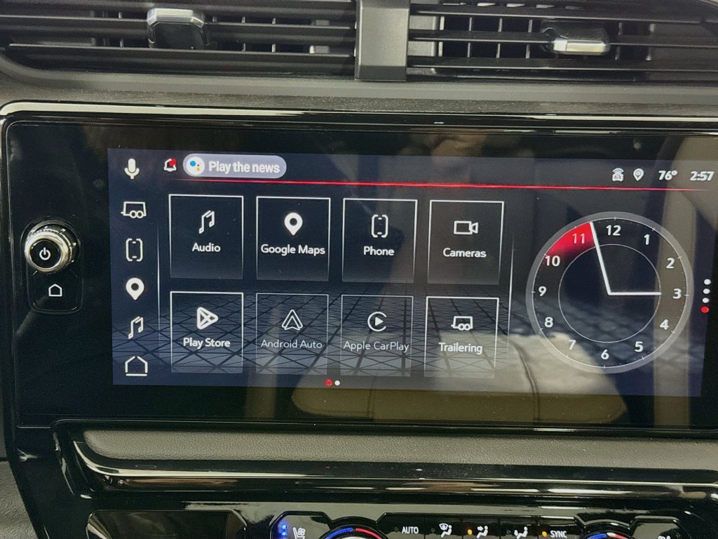 Used 2026 GMC Sierra 1500 AT4 w/ Technology Package AWD/4WD image 15