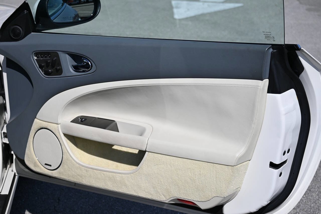 Used 2007 Jaguar XK Convertible image 25