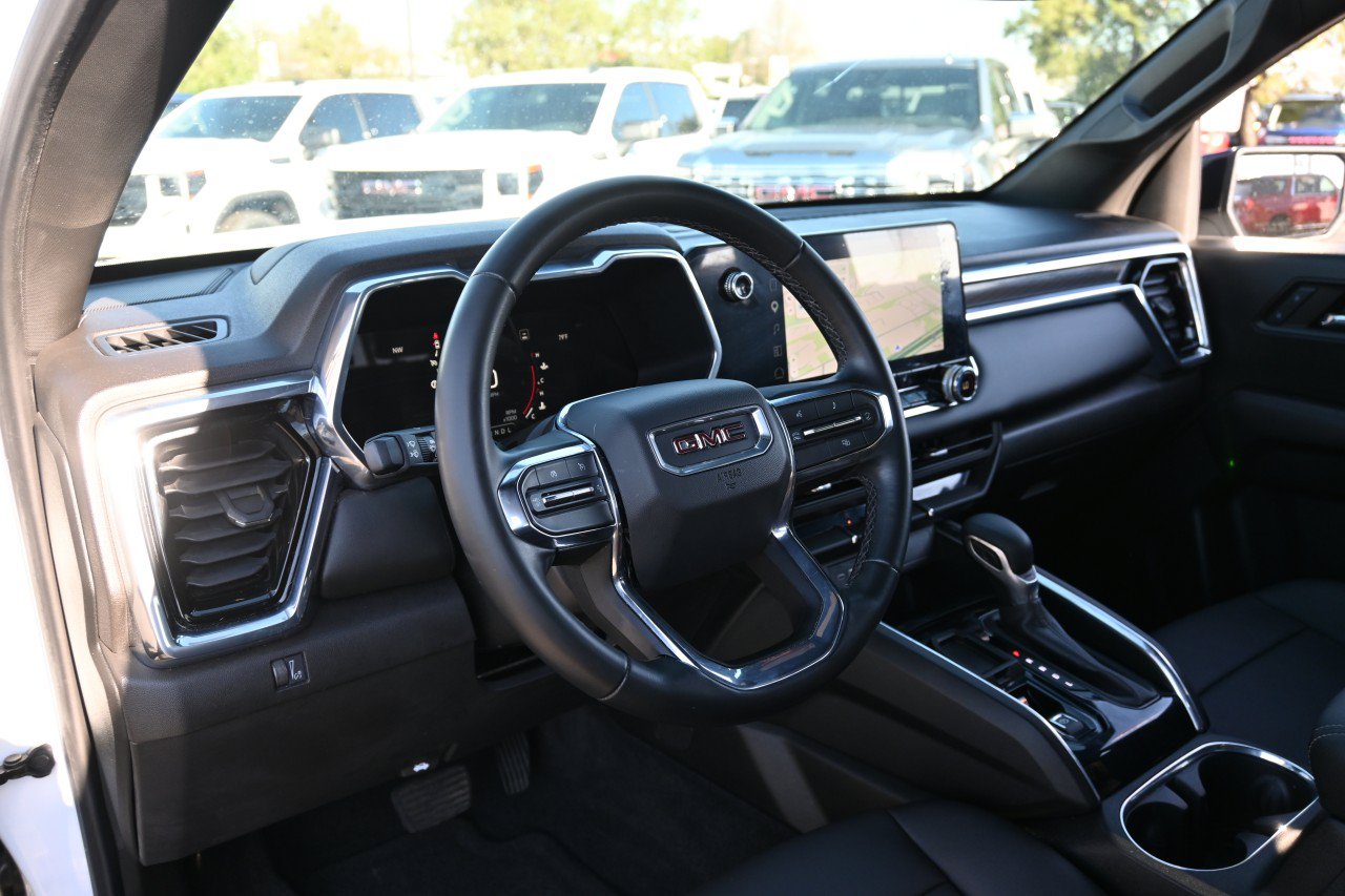 Used 2023 GMC Canyon Elevation w/ Elevation Premium Package RWD image 17