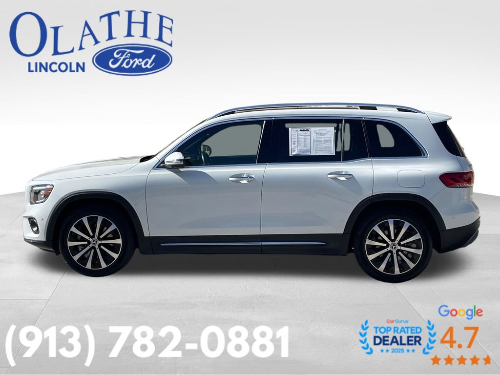 Used 2021 Mercedes-Benz GLB 250 4MATIC w/ Premium Package image 2