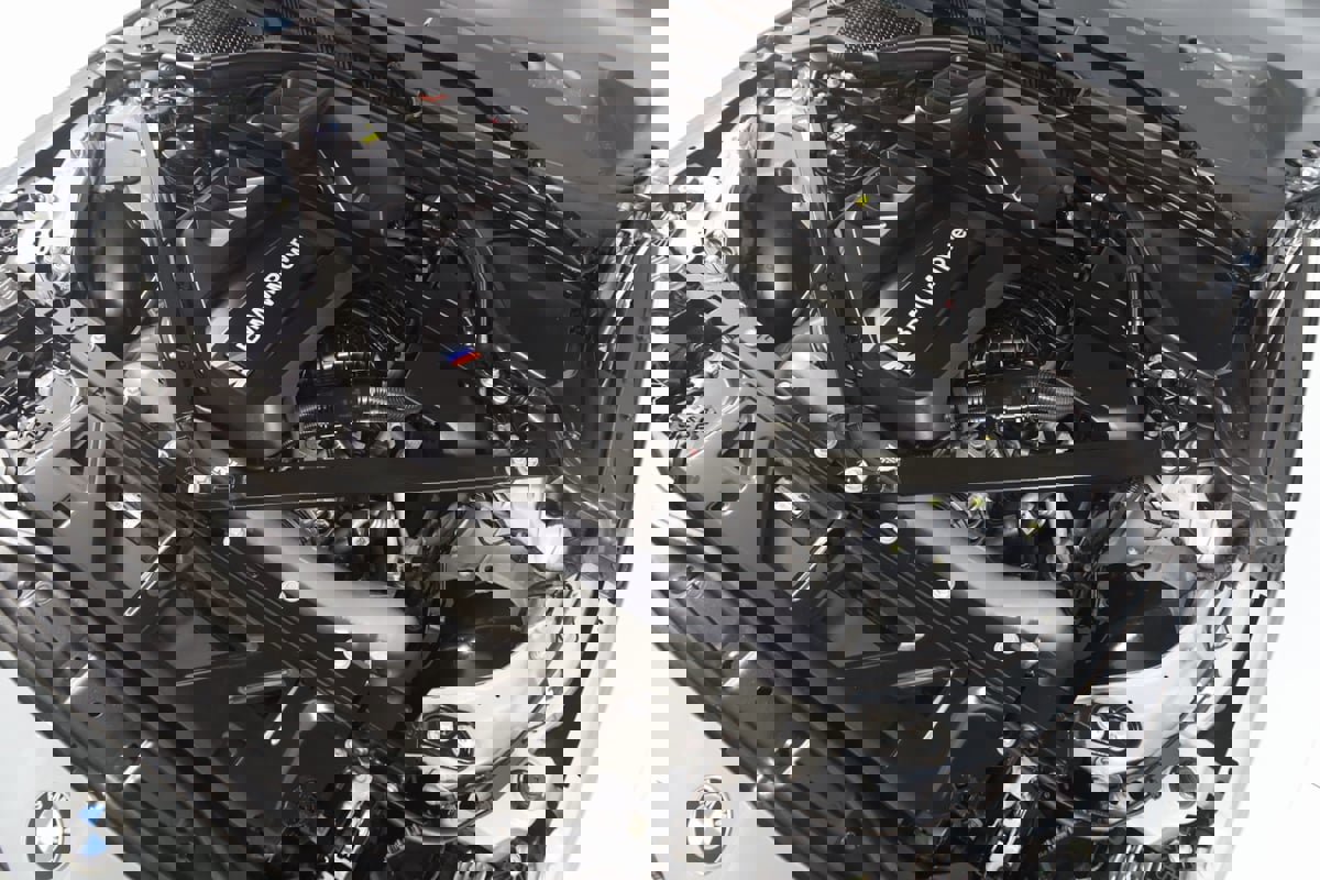 Used 2021 BMW M4 Coupe w/ Executive Package image 25