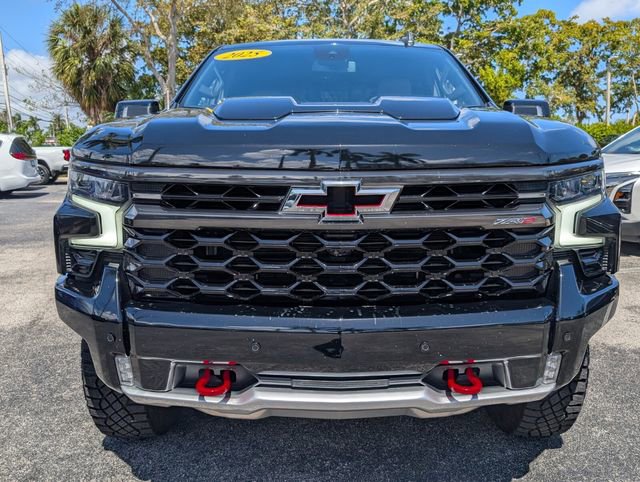 Used 2025 Chevrolet Silverado 1500 ZR2 image 2