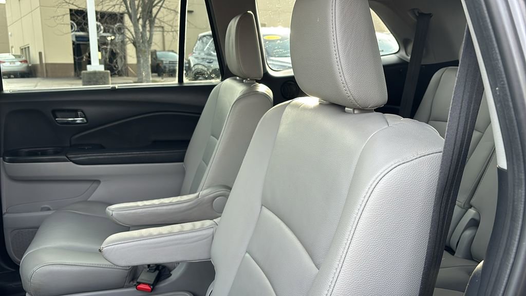 Used 2019 Honda Pilot Touring image 31