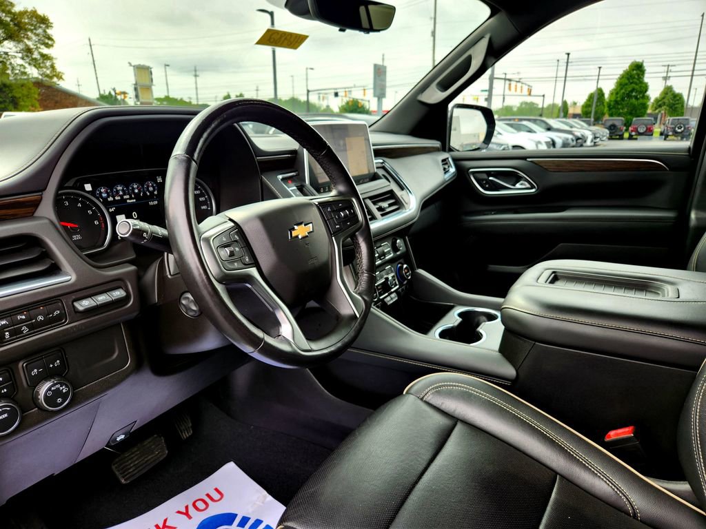 Used 2021 Chevrolet Suburban Premier image 16