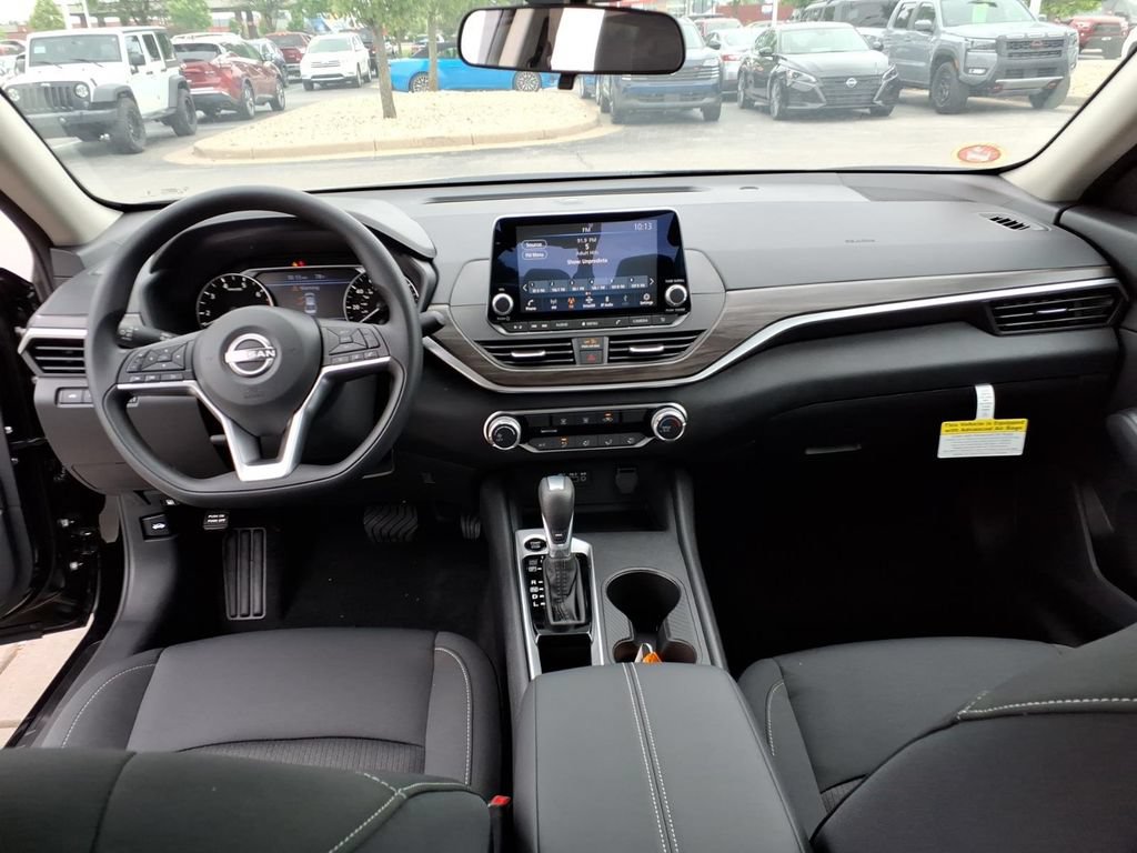 New 2026 Nissan Altima 2.5 SV FWD image 26