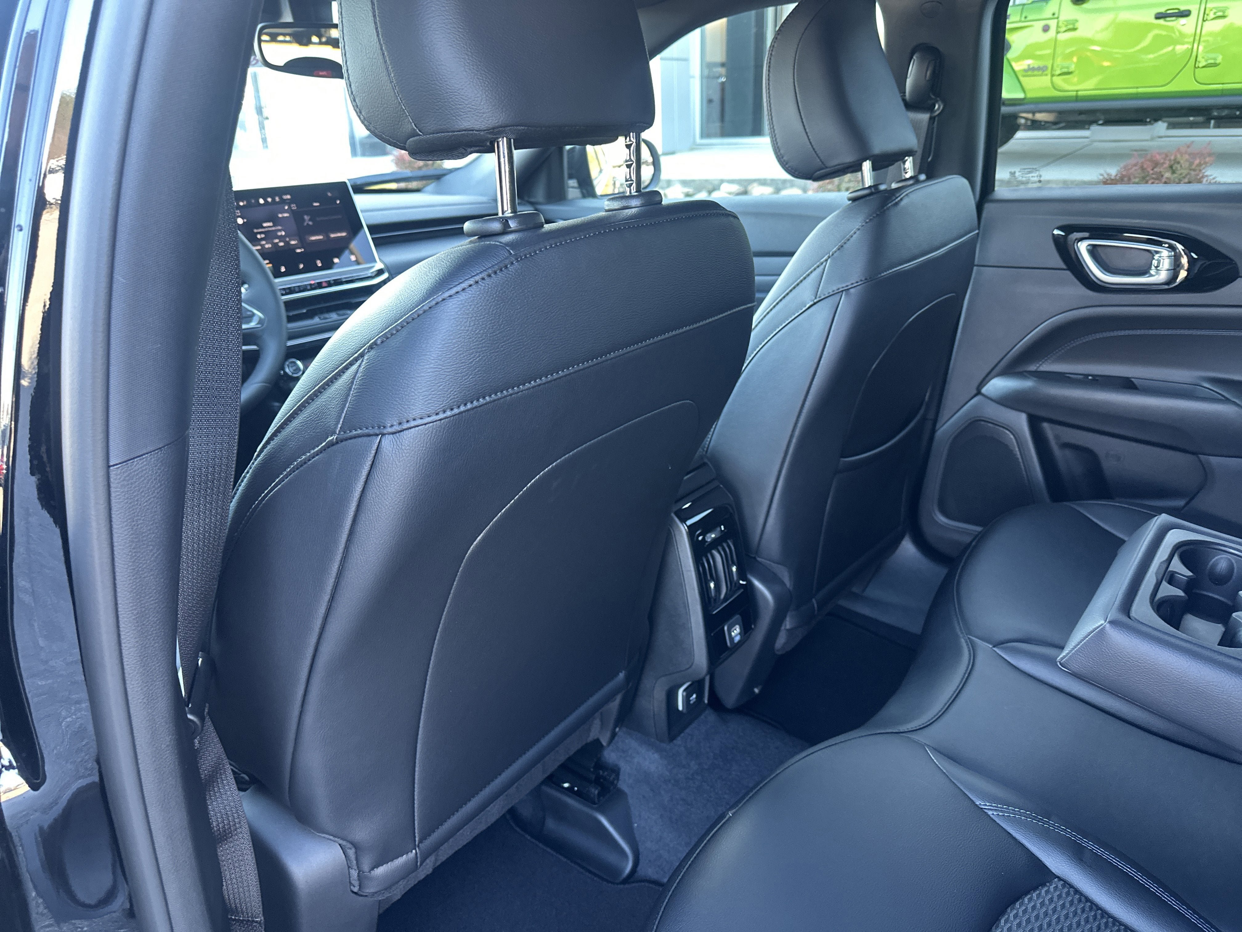 New 2026 Jeep Compass Latitude AWD/4WD image 18