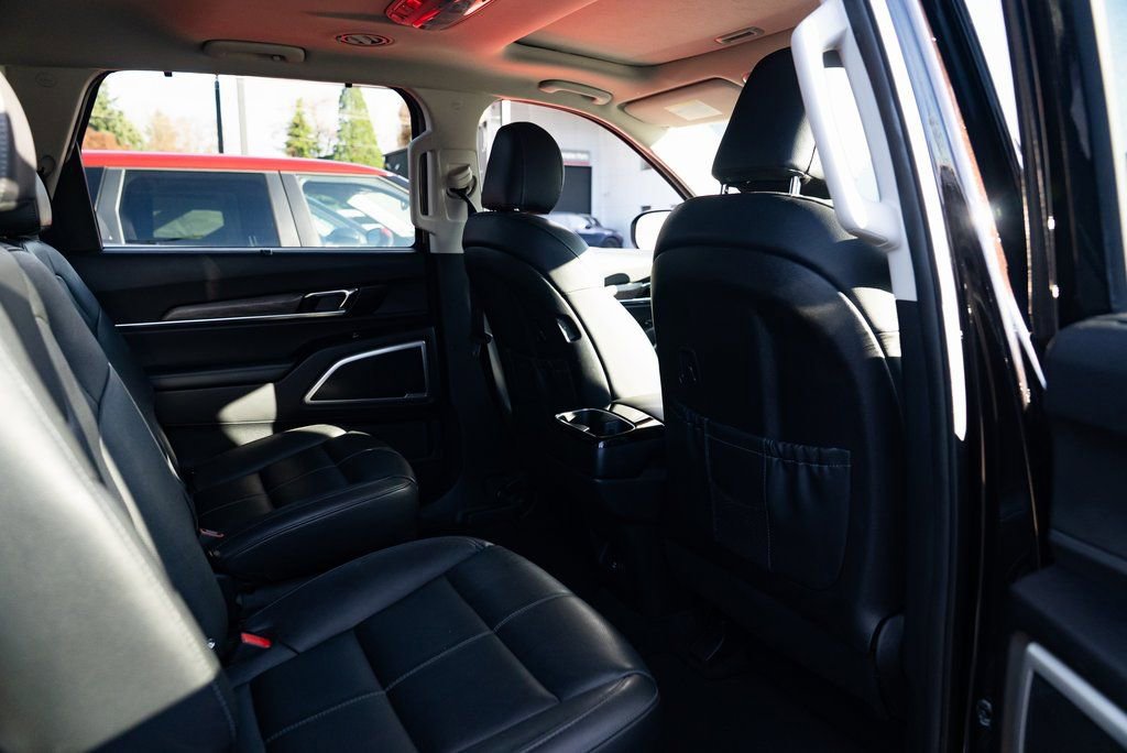 Used 2021 Kia Telluride EX w/ EX Premium Package image 25