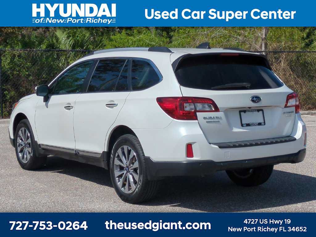 Used 2017 Subaru Outback 2.5i Touring w/ Popular Package #5A AWD/4WD image 3
