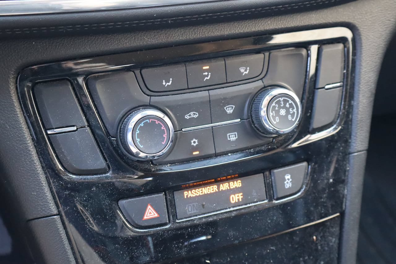 Used 2020 Buick Encore Preferred FWD image 20