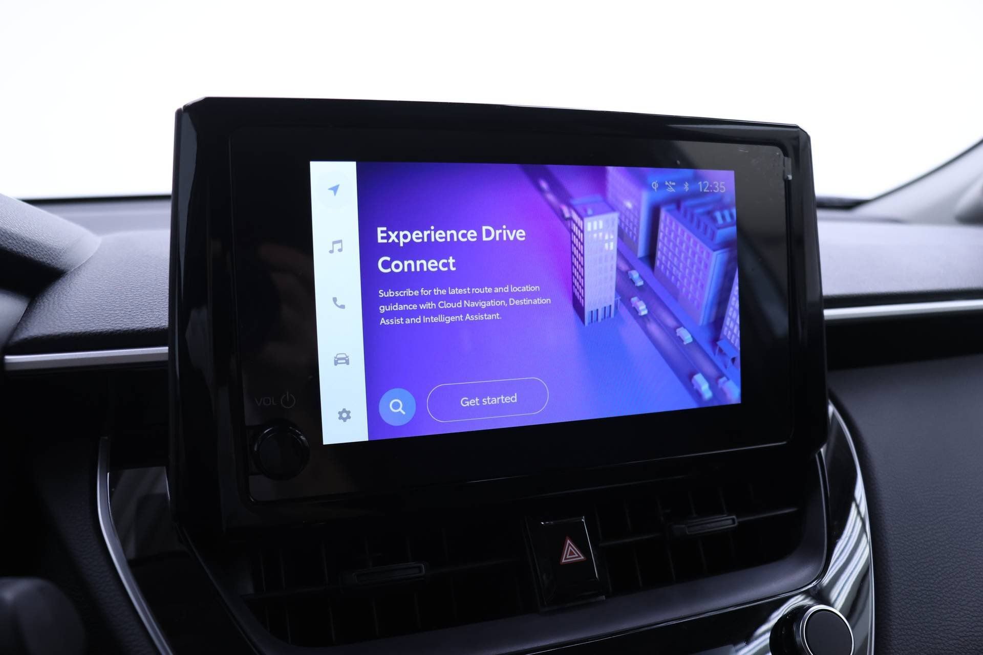 Certified 2025 Toyota Corolla Cross LE image 9