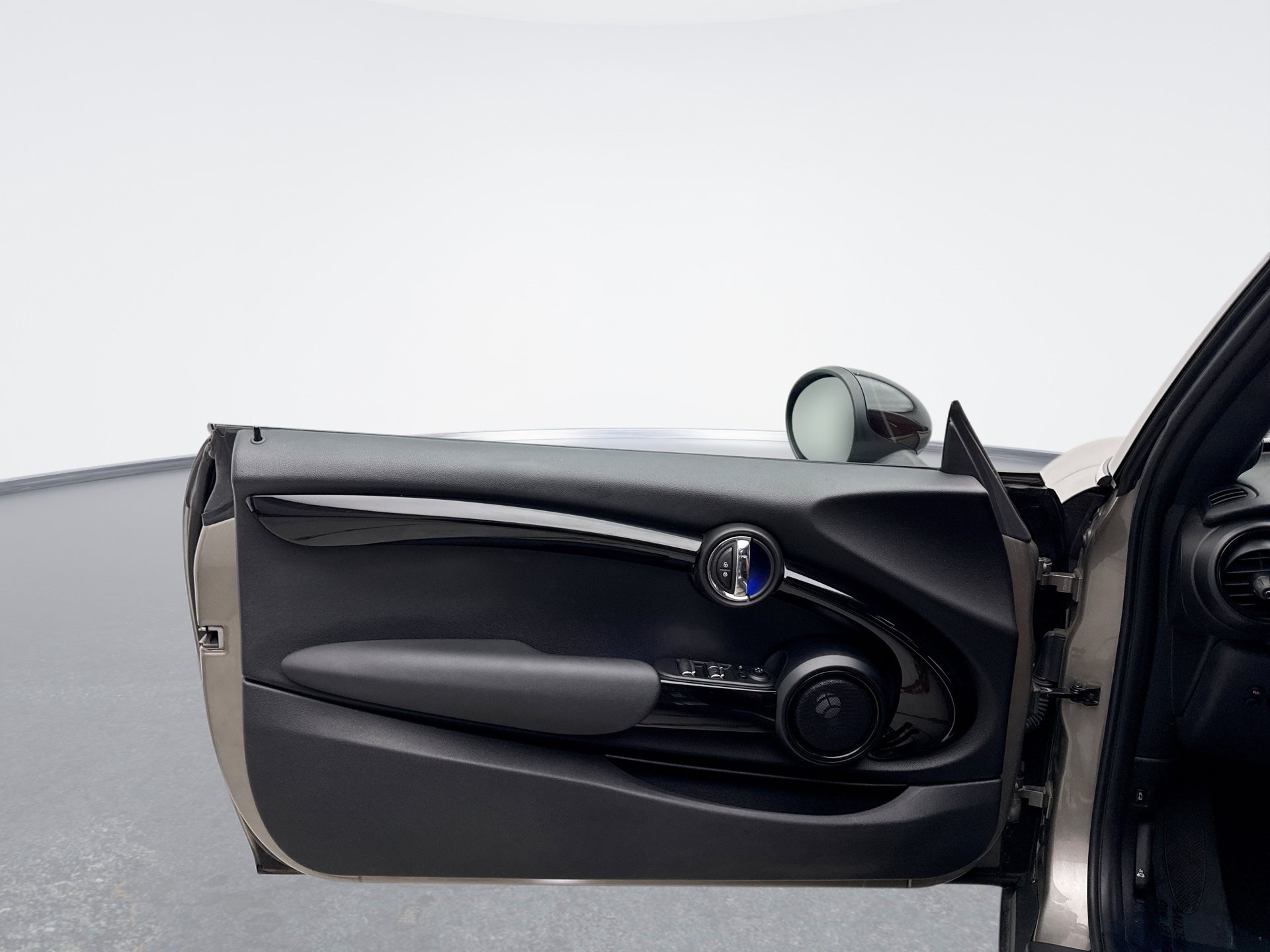 Used 2018 MINI Cooper S FWD image 9