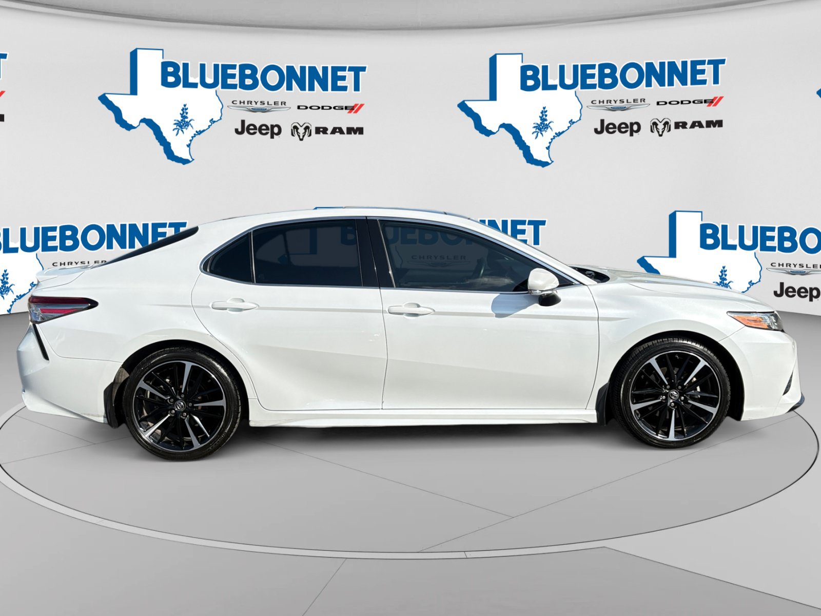 Used 2019 Toyota Camry XSE w/ Driver Assist Package FWD image 4