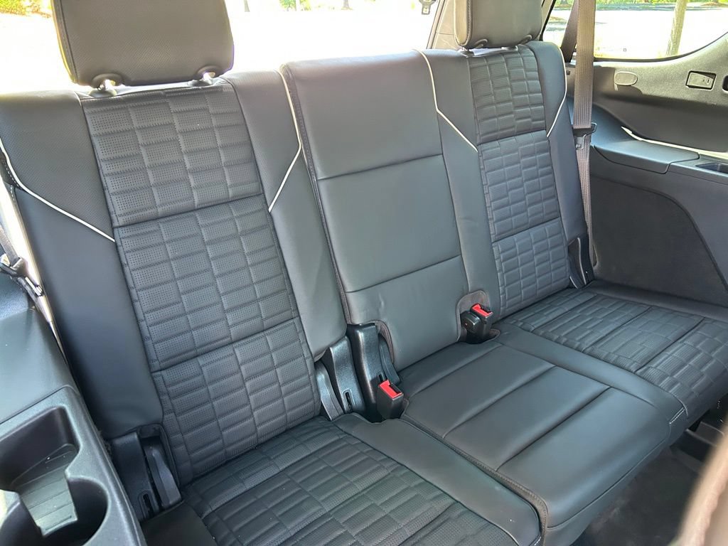 Used 2025 Cadillac Escalade Sport Platinum w/ LPO, Floor Liner Package AWD/4WD image 56