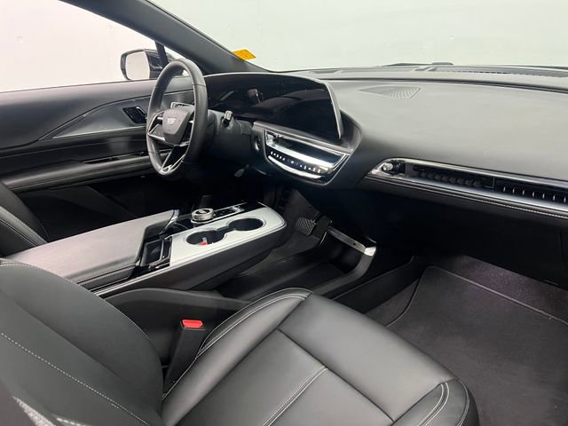 Used 2024 Cadillac Lyriq Tech RWD image 29
