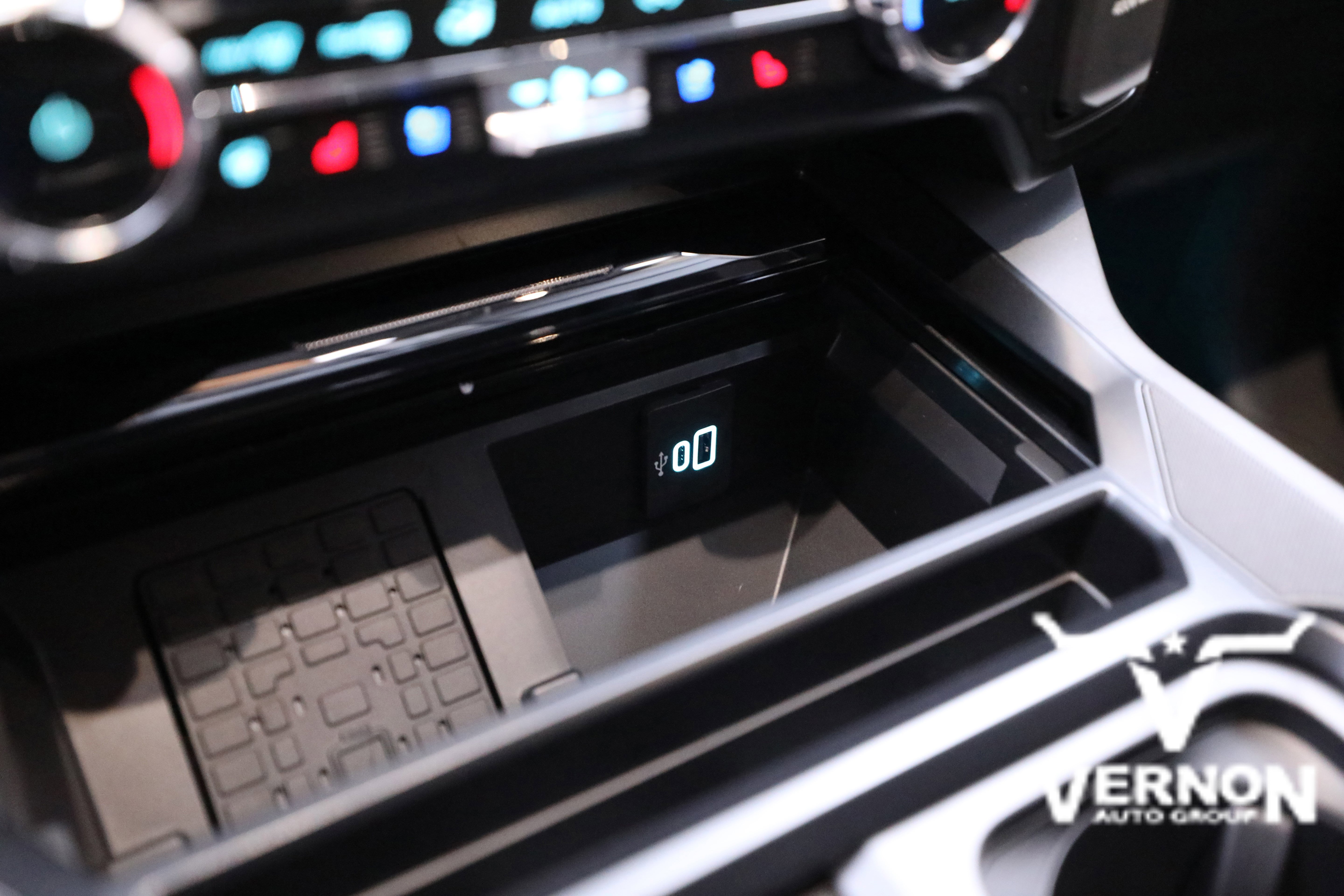 New 2026 Ford F250 Lariat w/ Chrome Package image 26