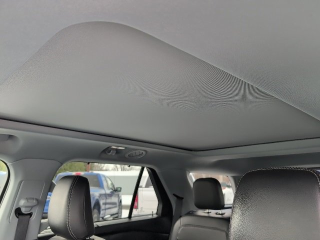 Used 2022 Ford Explorer Limited w/ Equipment Group 301A image 44