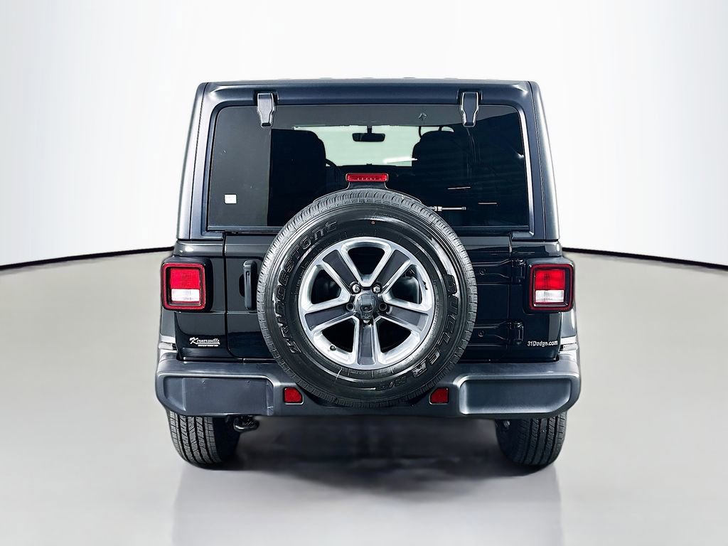 Used 2022 Jeep Wrangler Unlimited Sahara w/ Cold Weather Group image 6