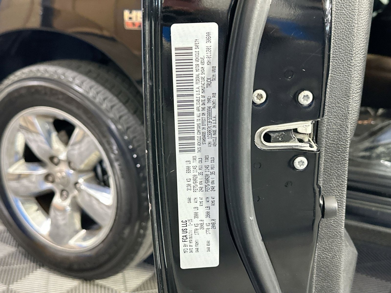 Used 2015 RAM 1500 Express image 36