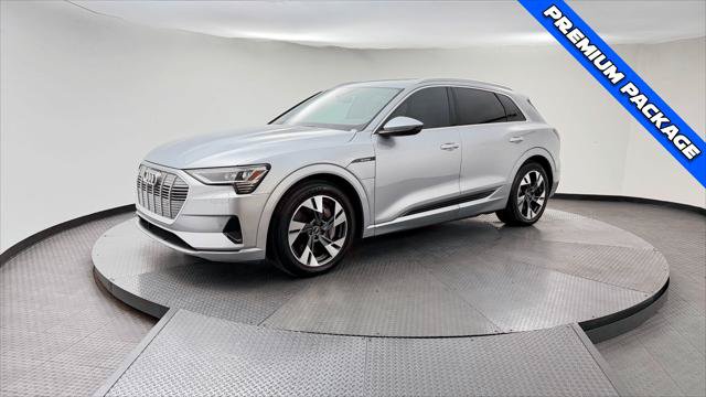 Used 2022 Audi e-tron Premium AWD/4WD image 2