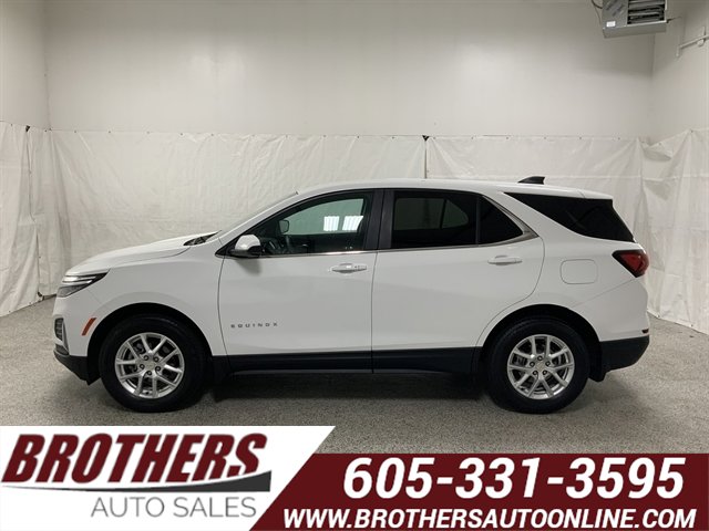 Used 2023 Chevrolet Equinox LT w/ LPO, Floor Liner Package image 1