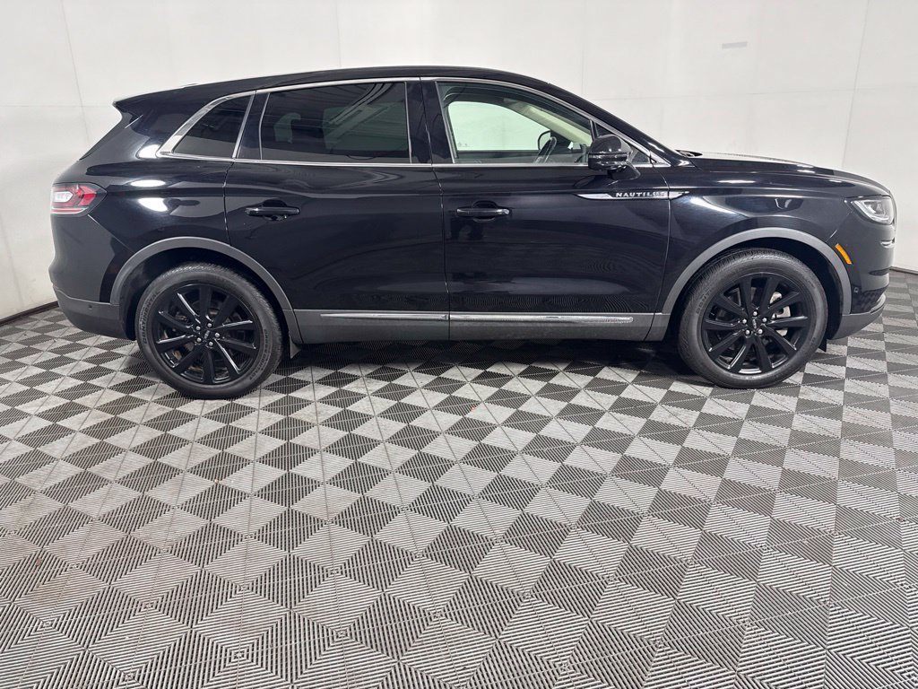 Used 2023 Lincoln Nautilus Reserve w/ Equipment Group 201A AWD/4WD image 11