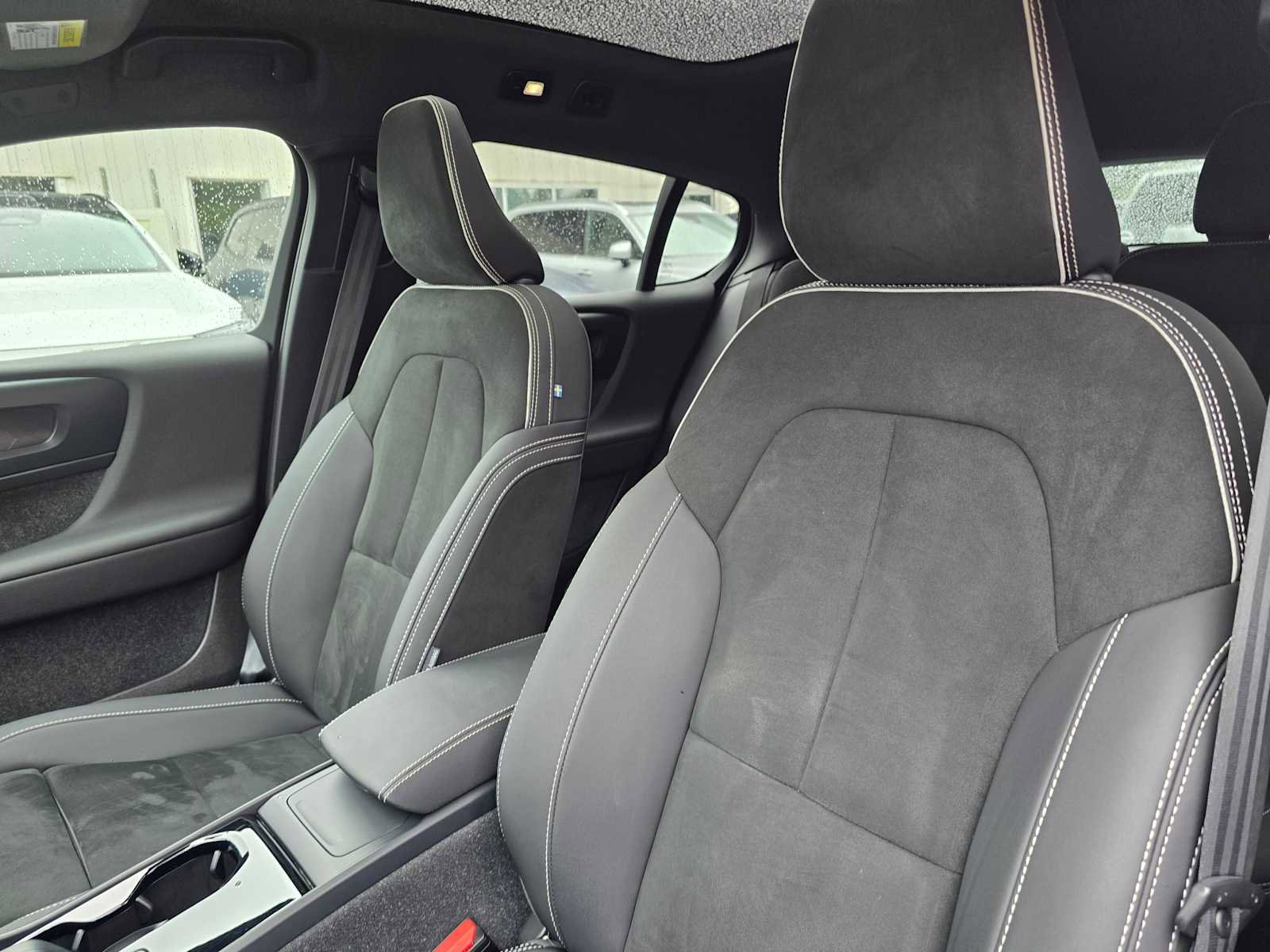Certified 2023 Volvo C40 P8 Recharge Ultimate w/ Protection Package Premier AWD/4WD image 22