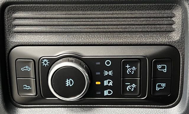 Used 2025 Ford F350 Platinum w/ Tremor Off-Road Package AWD/4WD image 32