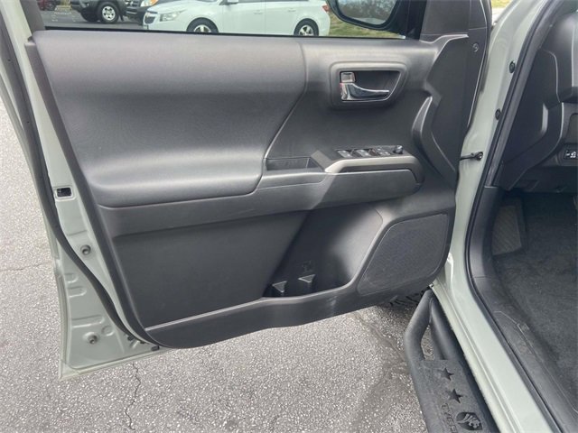 Used 2023 Toyota Tacoma TRD Sport w/ Advanced Technology Package image 15