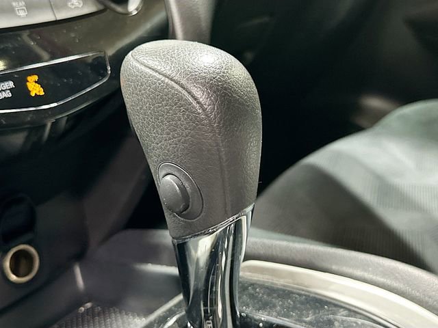 Used 2016 Nissan Rogue S AWD/4WD image 18