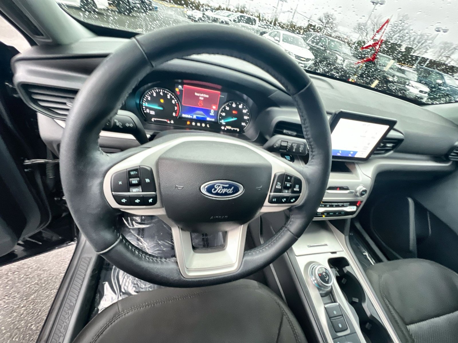 Certified 2023 Ford Explorer XLT image 16