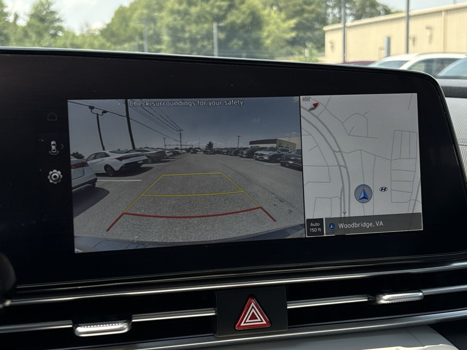 Used 2025 Hyundai Elantra Limited FWD image 19